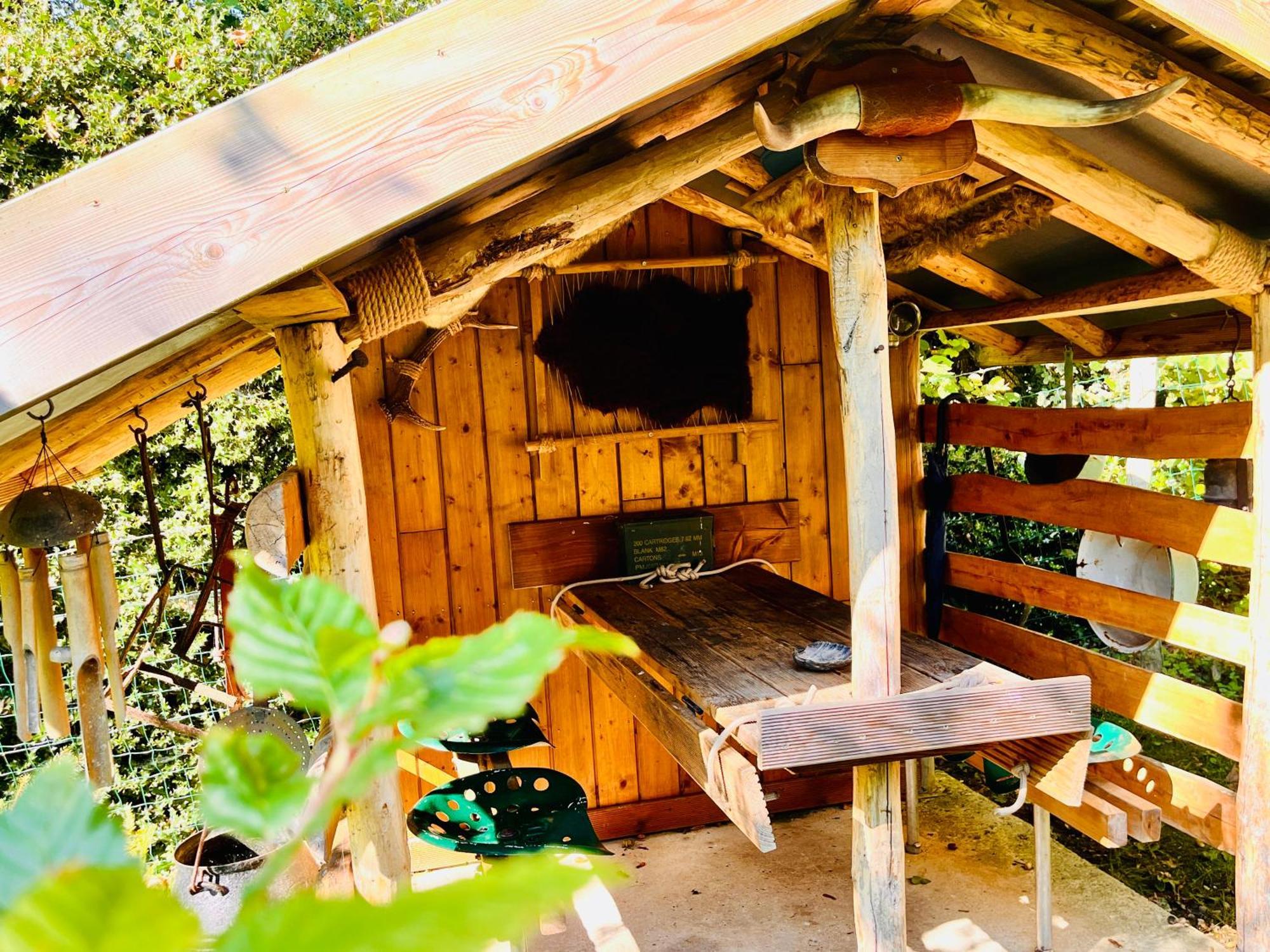 La Cabane Perchee Du Trappeur Écrainville Exterior foto