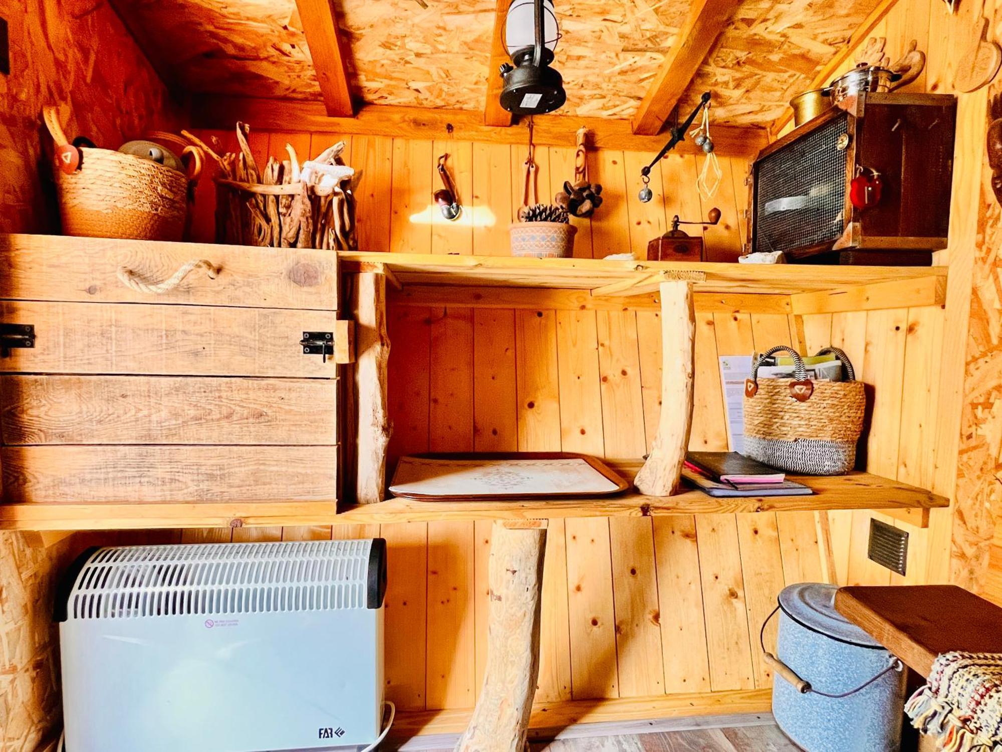 La Cabane Perchee Du Trappeur Écrainville Exterior foto